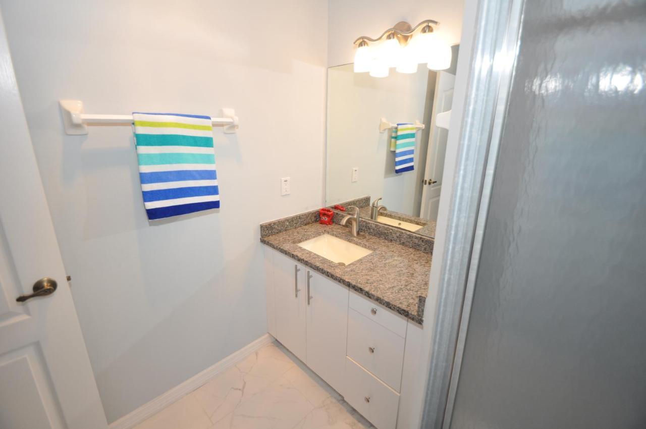 פאלם קוסט Sunset Bay Beautiful Pool Home - Bring Your Boat Or Jet Ski - Canal With Dock- Sleeps 10 - 4 Bd מראה חיצוני תמונה